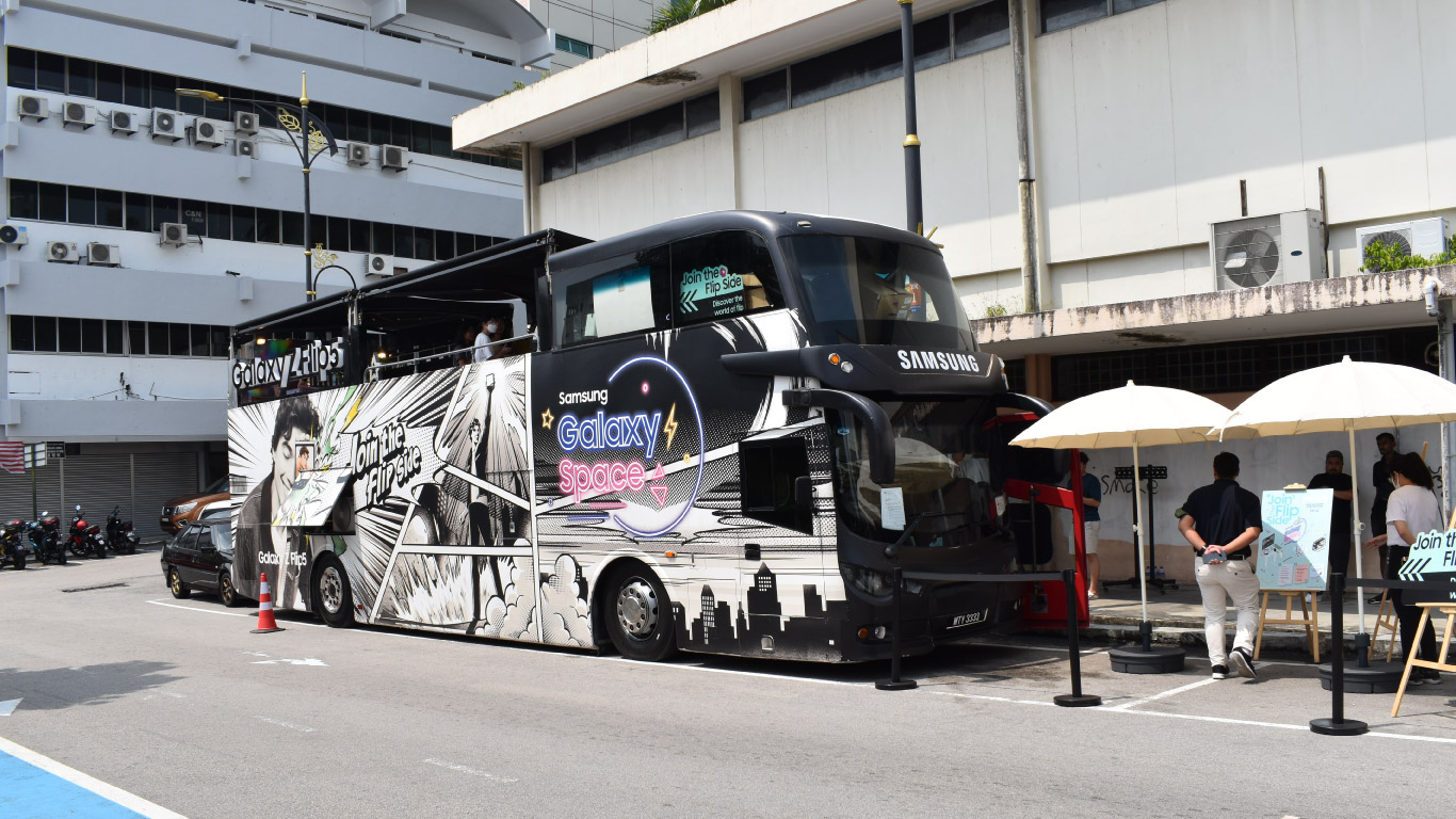 customised exhibition buses